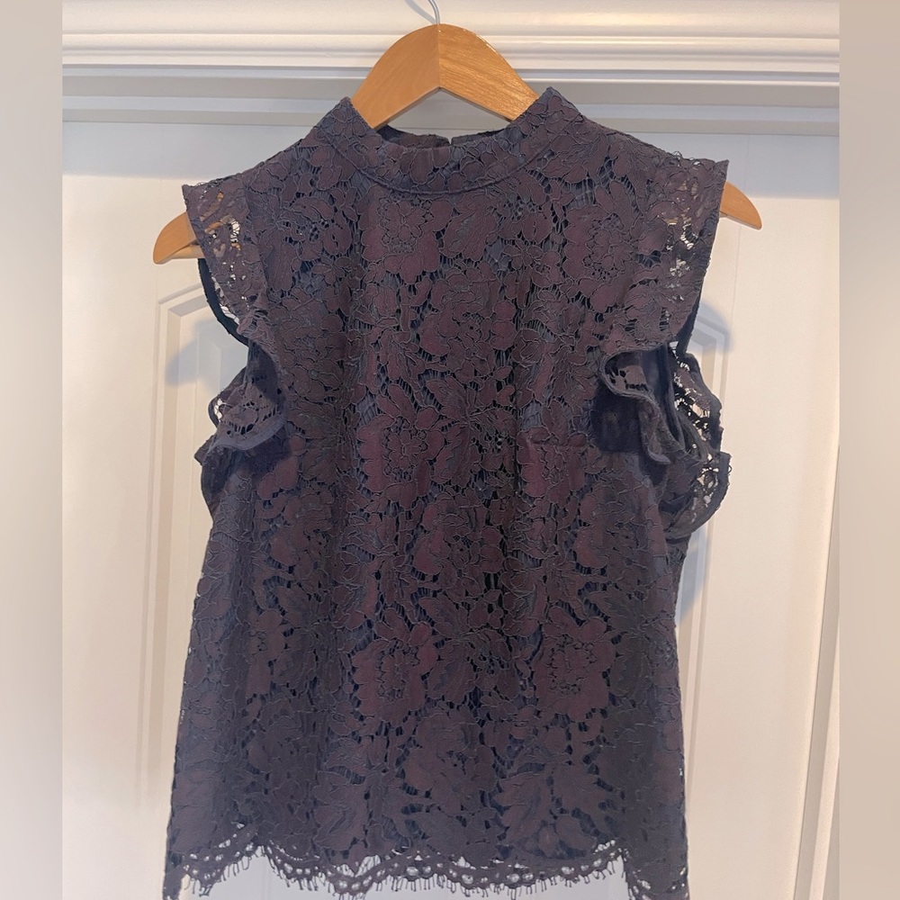 Banana Republic sleeveless purple top size medium